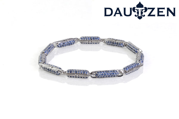 Silver bracelet capsule with embedded gems on all links